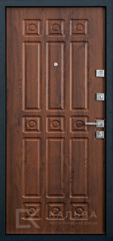 Фото №2 «Входная дверь орех классика с арочным рисунком и филёнками №507»