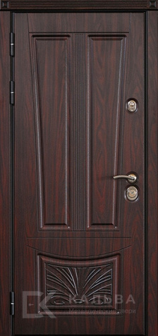 Фото №2 «Входная стальная дверь махагон с резным декором классика №18»