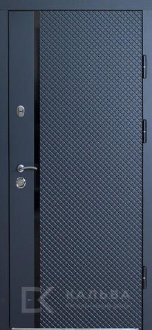 Фото «Металлическая дверь с ромбовидной фактурой и белой МДФ для квартиры №8»