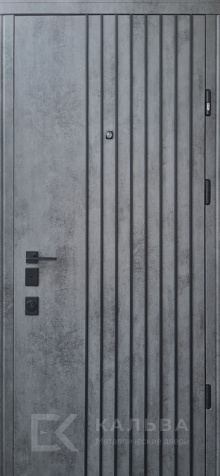 Фото «Железная дверь лофт бетон серый с рейками и тёмным шпоном №79»