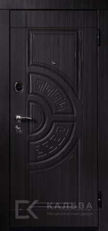 Фото «Металлическая дверь венге меандр внутри классика орех со львом №154»