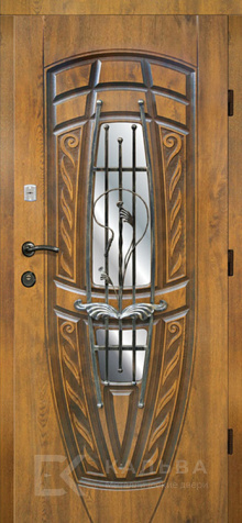 Фото «Стальная дверь под дерево с матовым стеклом и решёткой №22»